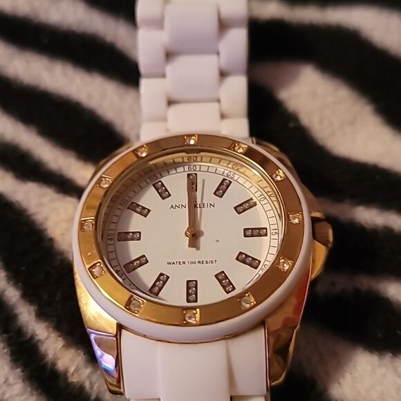 Anne Klein White/Gold Women\'s Watch 10/9178 Y121E Wristwatch Analog Not Ceramic‎